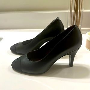 Chanel BN leather pump Sz 36